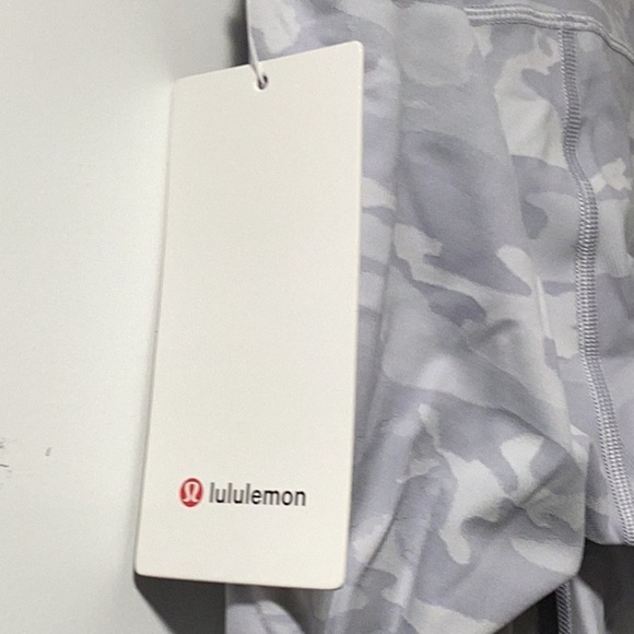 NWT Lululemon Size 2 Wunder Under HR Short 10” Jac - Picture 4 of 6